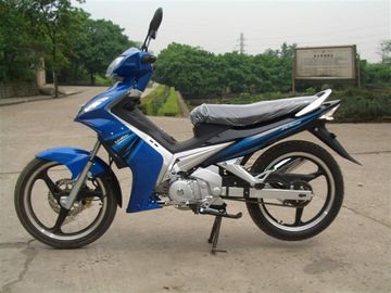 China Ingenio de las motocicletas de la impulsión de la rueda del cilindro dos del CDI del motor de la moto de Honda CUB100motorcycle solo proveedor