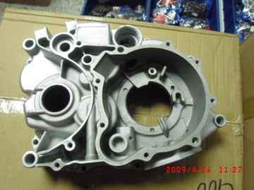 China COMPONENTE DEJADO MOTOR DEL CÁRTER DEL MOTOR DE HONDA CB125 proveedor