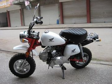 Motocicletas de un solo cilindro de la impulsión de la rueda del motor de la moto de la motocicleta de Honda Monkey70CC dos proveedor